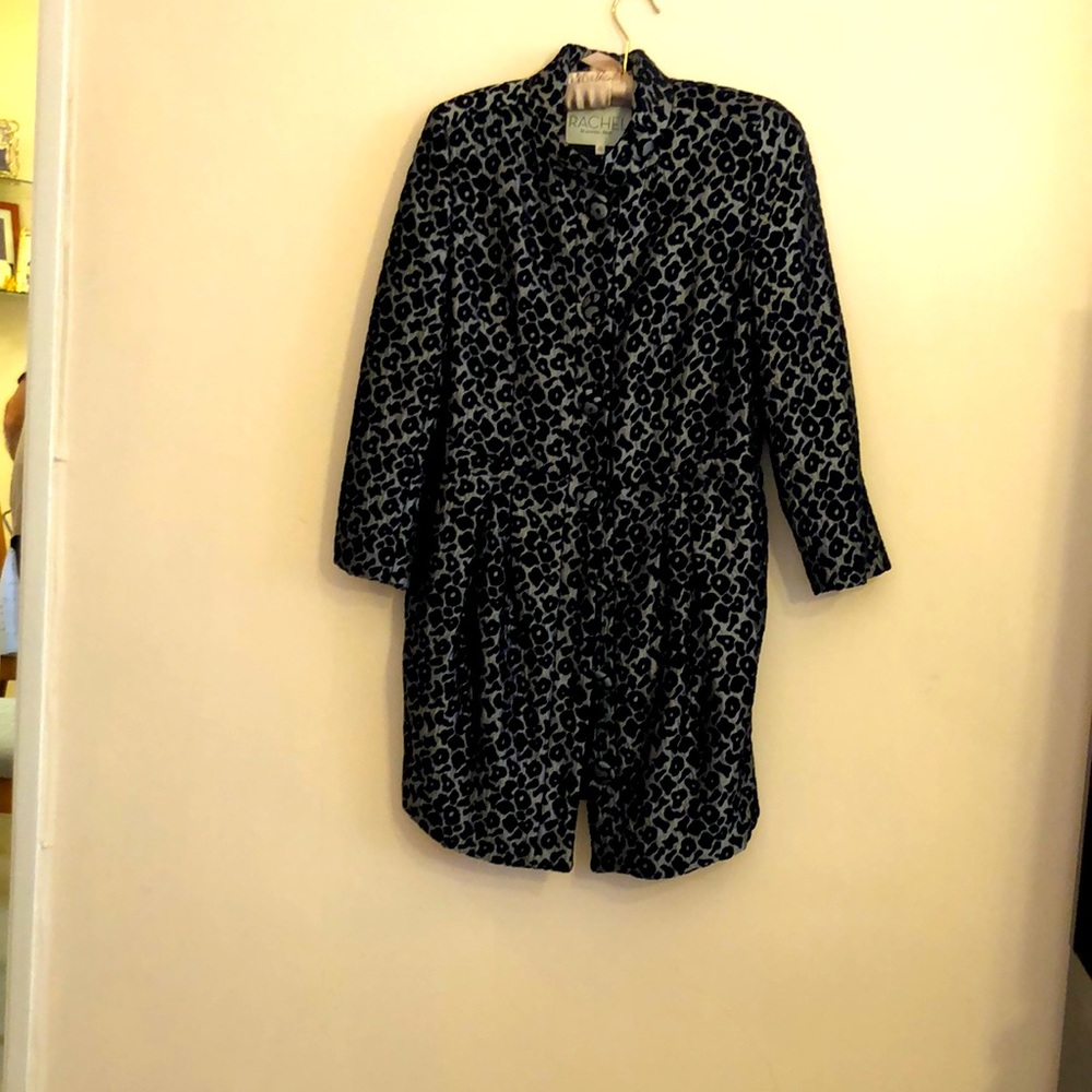 Coat . Leopard Print. - image 1